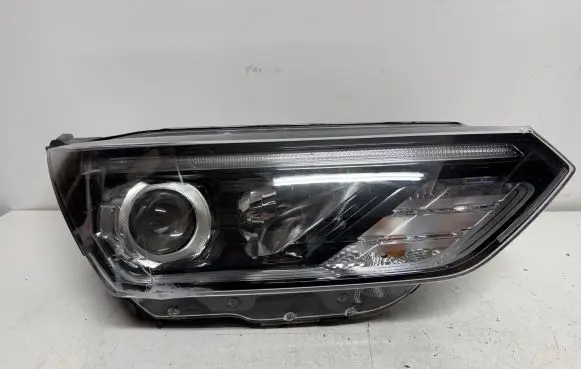 SsangYong Korando Headlight/headlamp 8310237101