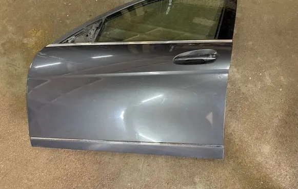 Mercedes-Benz C W204 Front door