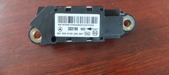 Mercedes-Benz CLK A209 C209 Airbag deployment crash/impact sensor A0018209126