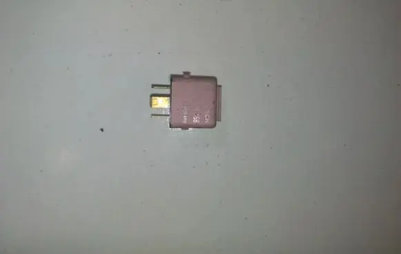 BMW 5 E39 Other relay 0332019168