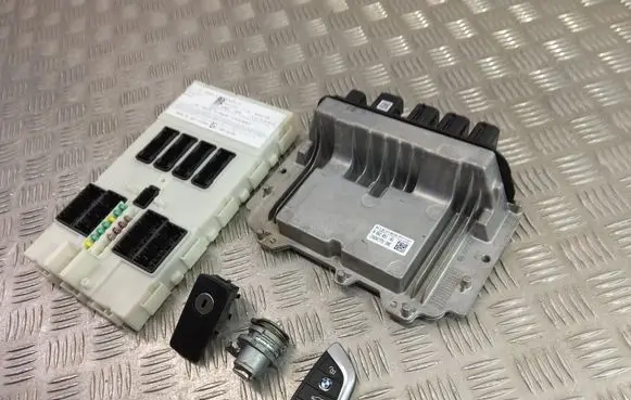 BMW X1 F48 F49 Engine ECU kit and lock set 8662851