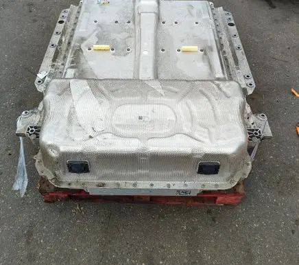 BMW iX1 Hybrid / electric car battery 8873976 8842849