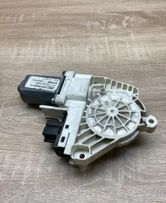 Audi A6 S6 C6 4F Front door window regulator motor 4F0959801D
