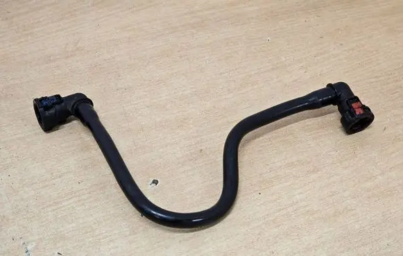 Volvo S60 Gearbox oil cooler pipe/hose 8G917890AC