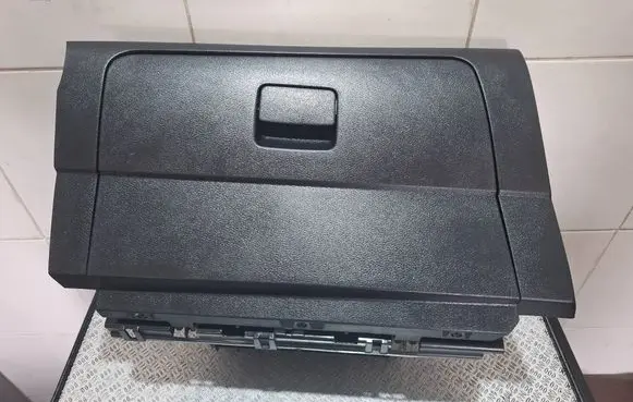 Nissan Micra K14 Glove box 685105FA1A
