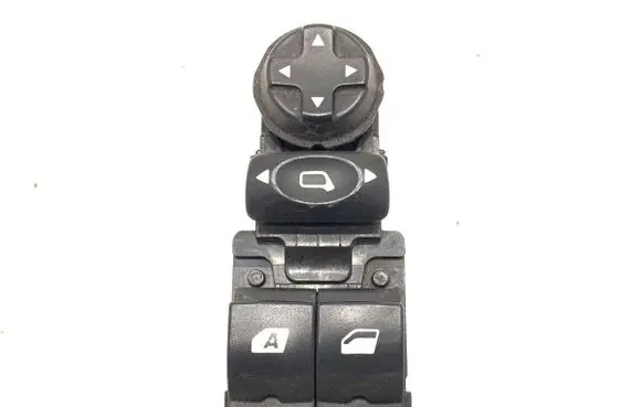 Peugeot 208 I Electric window control switch 96758211ZD