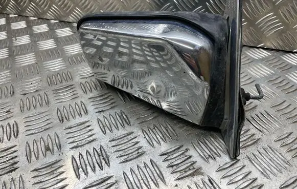 Mercedes-Benz E W124 Manual wing mirror 123811046