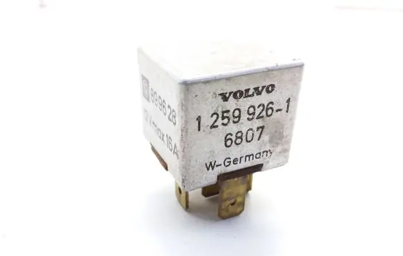 Volvo 940 Hazard warning light relay 12599261 899628