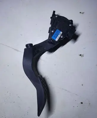 Audi A4 S4 B6 8E 8H Accelerator throttle pedal 8E1723523F