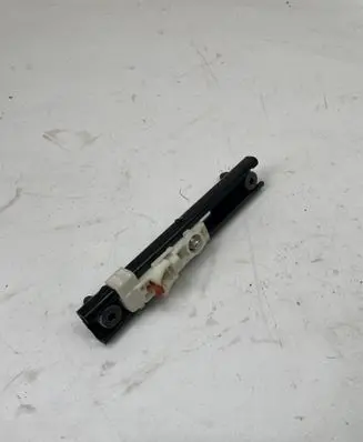Renault Scenic IV - Grand scenic IV Seat belt adjustment rail 878240875R