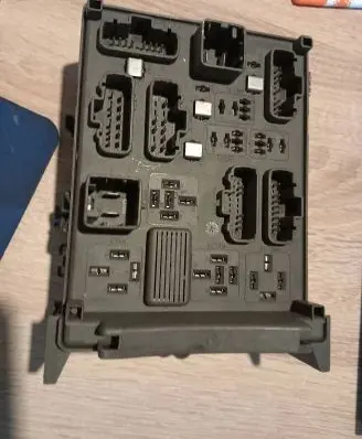 Renault Laguna II Fuse box set 8200004201