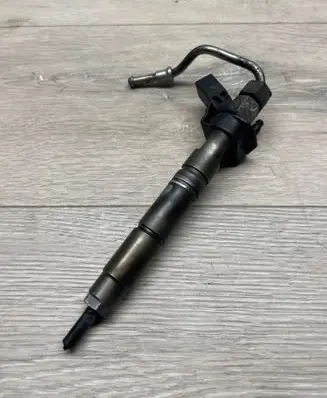 Mercedes-Benz E W212 Fuel injector A642070