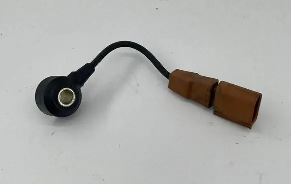 Audi TT TTS Mk2 Detonation knock sensor 06F905377