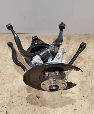 Rear wheel hub spindle/knuckle