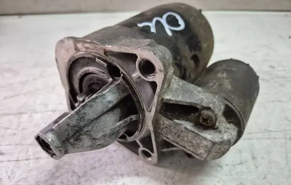 Mazda 323 F Starter motor B505