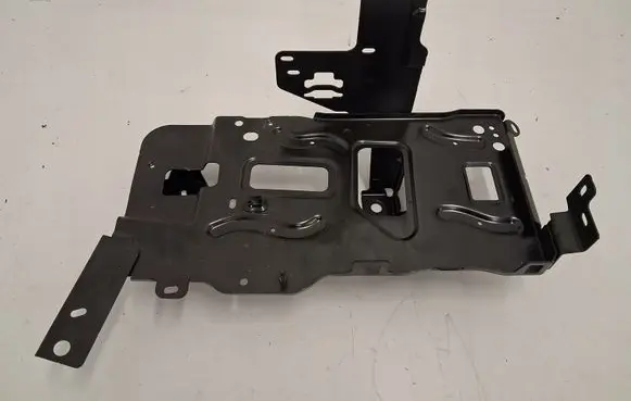 Peugeot 5008 III Battery box tray 9844868680