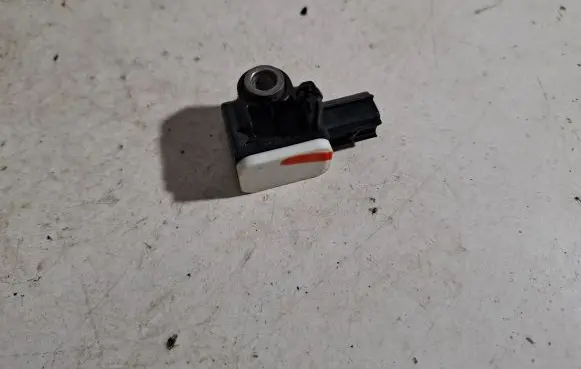 Volvo V60 Airbag deployment crash/impact sensor 31334336
