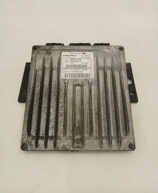 Renault Clio II Engine control unit/module 8200513076 8200582518 R0410B037C