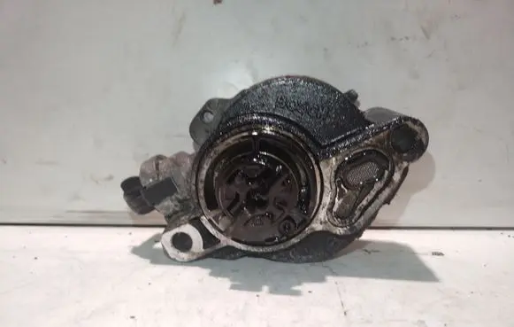 Ford Focus Vacuum pump