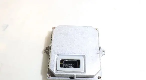Volkswagen Jetta V Voltage converter/converter module 