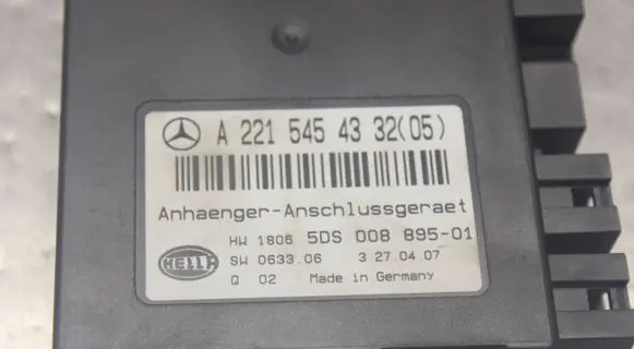 Mercedes-Benz C W204 Tow bar trailer control unit/module A2215454332 5DS00889501