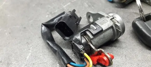 Mitsubishi Outlander Ignition key/card WKLADKI