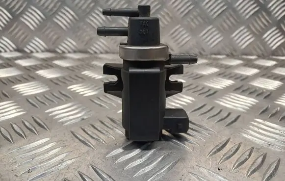 Volkswagen PASSAT B5.5 Turbo solenoid valve 1H0906627