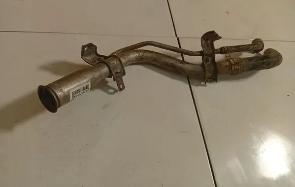 Fuel tank filler neck pipe