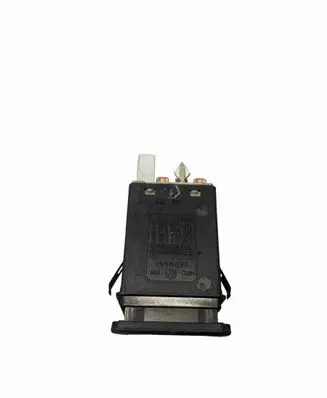 Volkswagen Golf IV Hazard light switch 1j0953235j