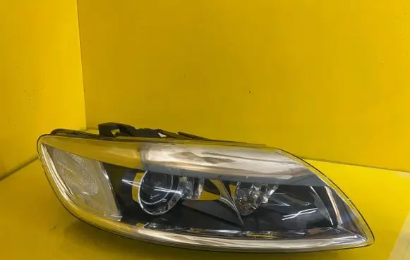 Audi Q7 4L Headlight/headlamp 4L0941030M