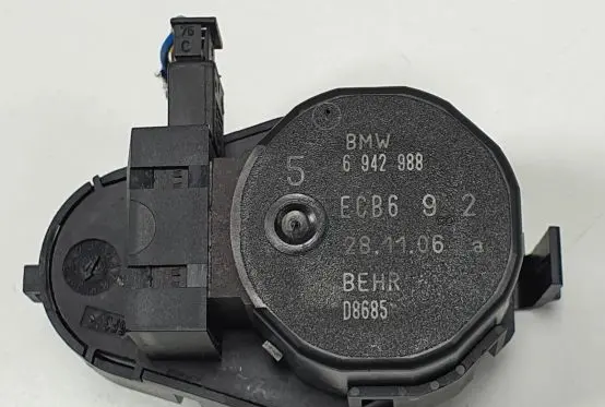 BMW 6 E63 E64 A/C air flow flap actuator/motor 6942988