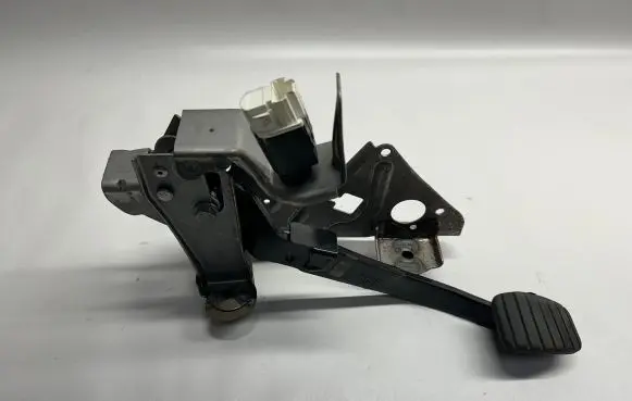 Renault Clio IV Brake pedal 0137144 253206170R