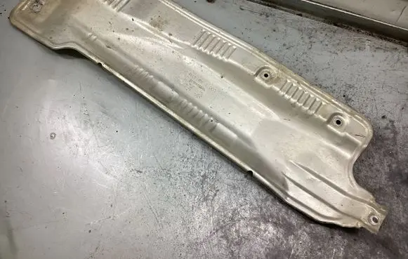 Honda CR-V Heat shield in engine bay 74601SWWG000