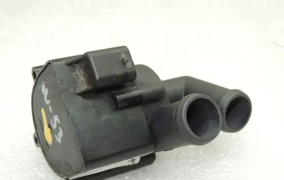 Volkswagen Tiguan Water pump 5N0965561