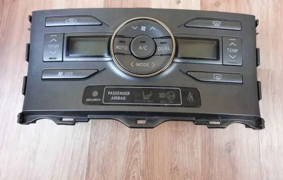 Toyota Auris 150 Climate control unit 5590002220B 5590002220