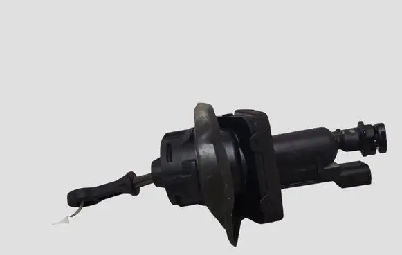 Volvo V60 Clutch master cylinder KG19300