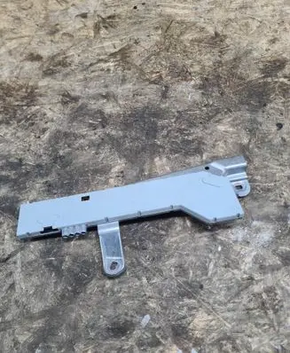 Mercedes-Benz E W211 Aerial antenna amplifier A2118204189
