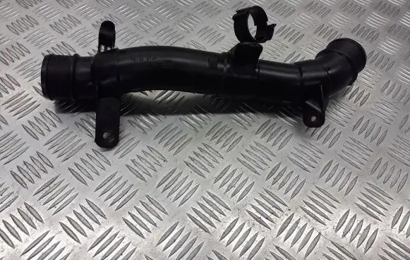 Opel Vectra C Turbo air intake inlet pipe/hose 55350916