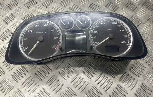 Peugeot 307 Speedometer (instrument cluster) P9645768480 NS03164044 216698150X1