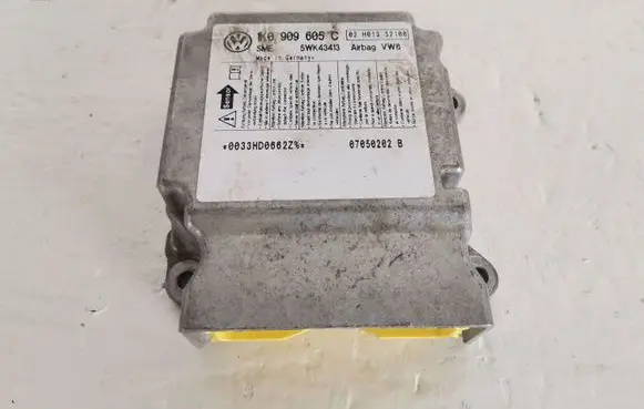 Volkswagen Golf V Airbag control unit/module 1K0909605C