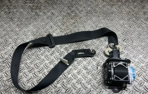 Mazda CX-5 Front seatbelt