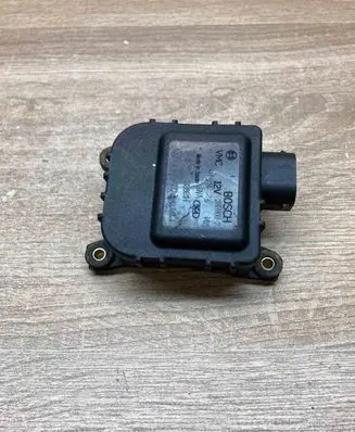 Audi A3 S3 8L Air flap motor/actuator 8D2820511C 0132801214