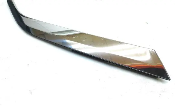 Peugeot 5008 II Rear side glass trim 9827008877