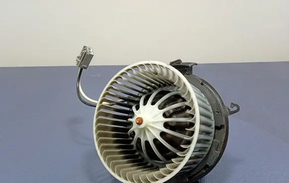 Opel Zafira C Heater fan/blower U7253002