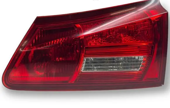 Lexus IS 220D-250-350 Tailgate rear/tail lights E111184