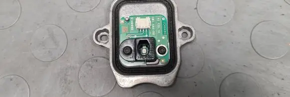 Headlight part