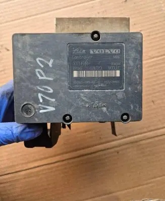 Volvo V70 ABS Pump 30714956 00401396D0 10092504113