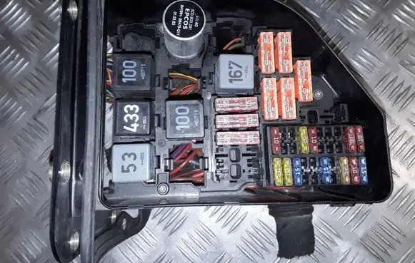 Volkswagen Phaeton Fuse module 3D2937499