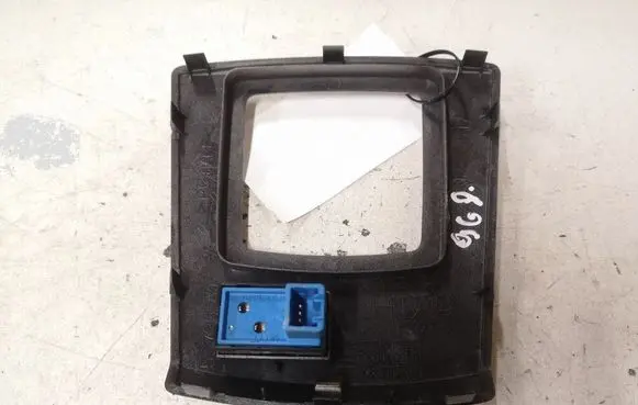 Toyota Corolla Verso AR10 Gear shifter surround trim plastic 588430F010