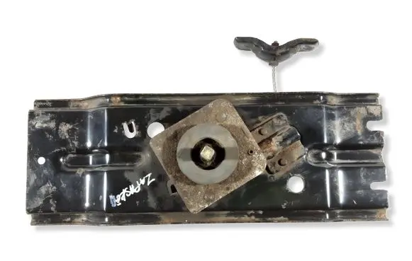 Jeep Grand Cherokee (WK) Spare wheel mounting bracket